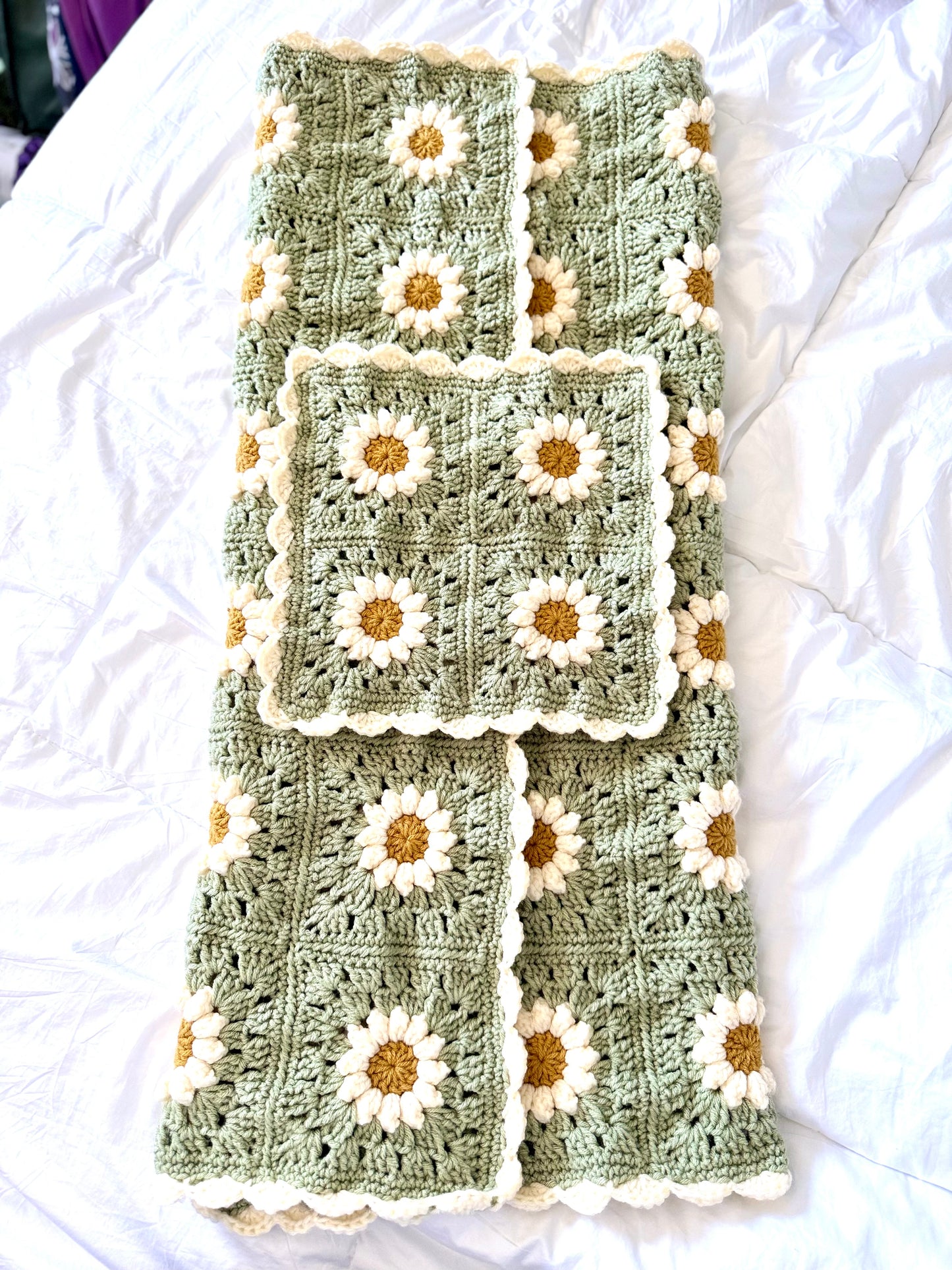 Daisy Baby Blanket Gift Set