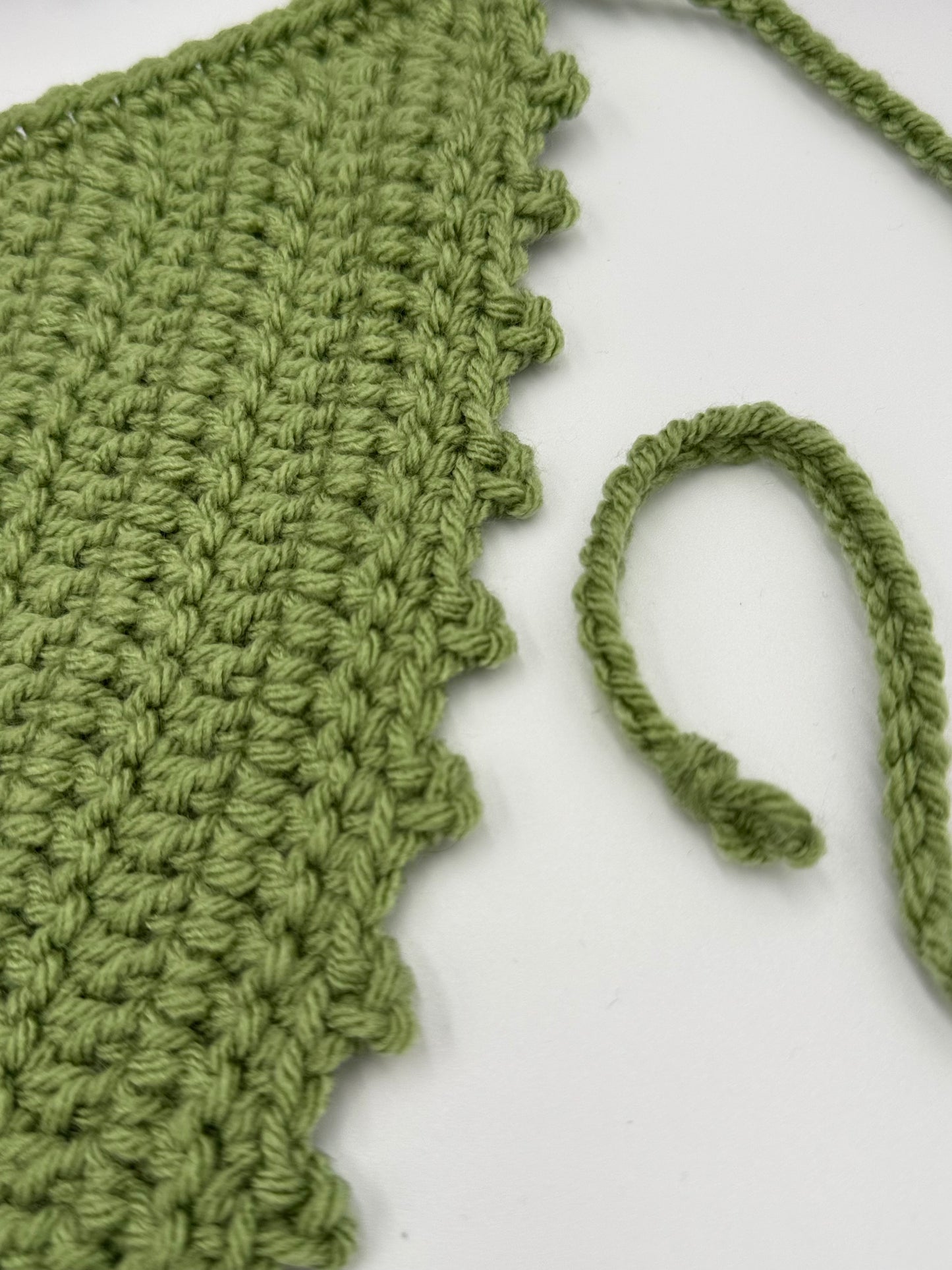 DISCONTINUED Light Sage Picot Bandana
